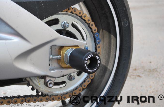 CRAZY IRON Слайдеры в ось маятника GSX 1300BK B-King